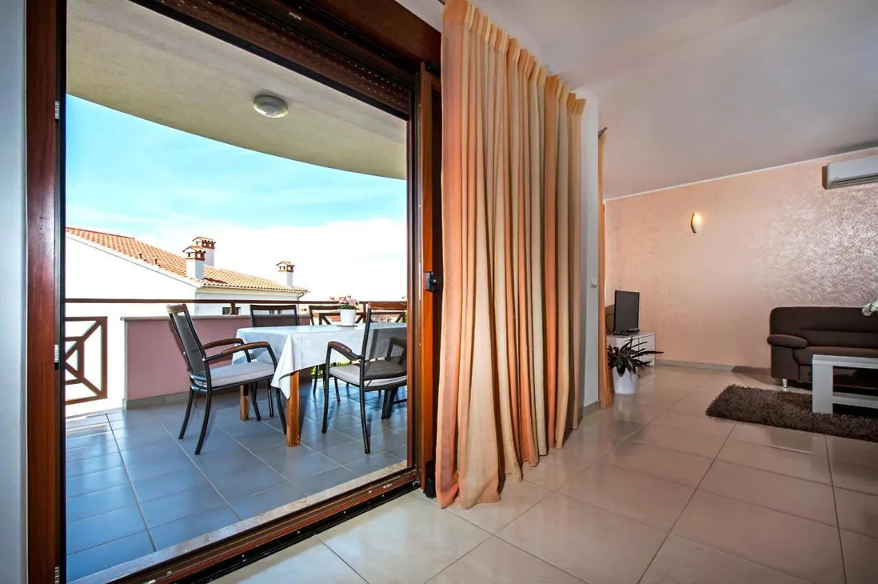 Guest house Apartments And Rooms Camaiore Rovinj